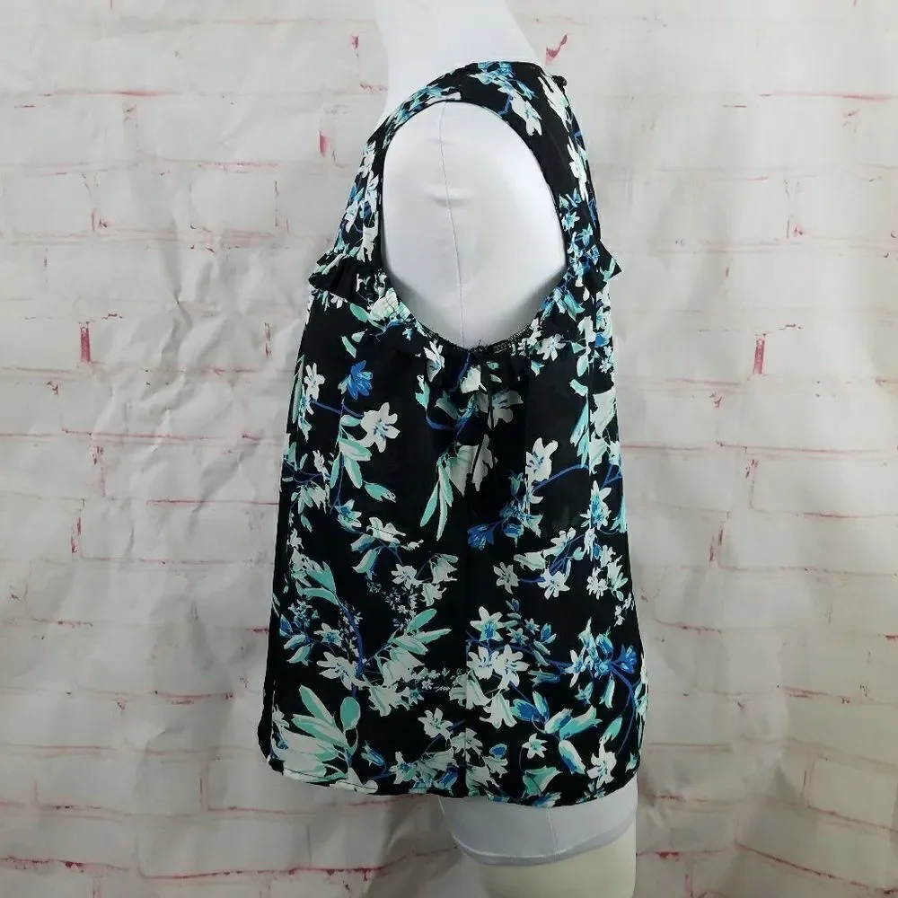 3/$25 Lily White floral cold shoulder top small